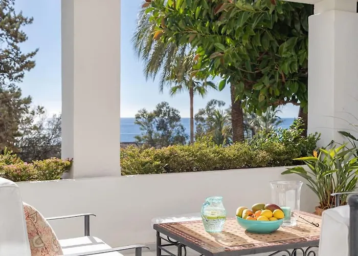 Sea Breeze House By Kura Homes